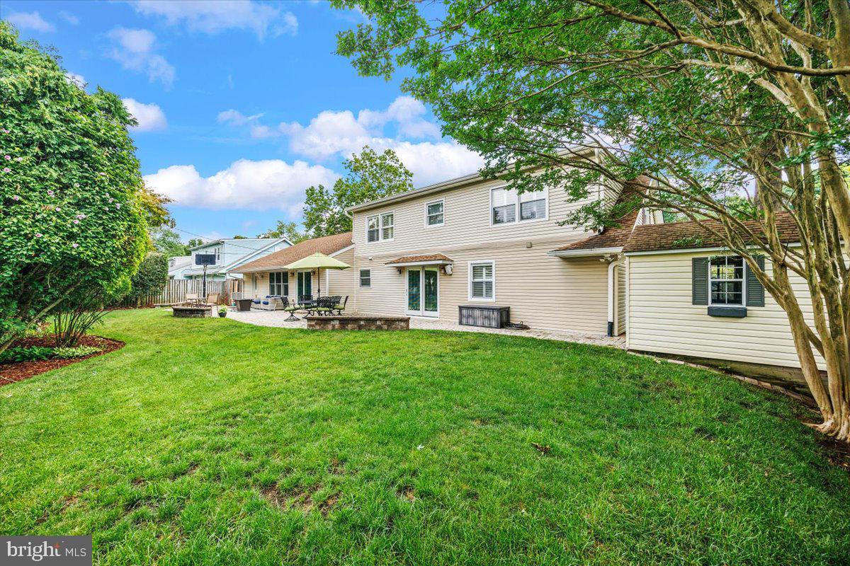 12127 Long Ridge Lane Bowie, MD 20715 - Photo 43 of 46 Spacious, inviting and private