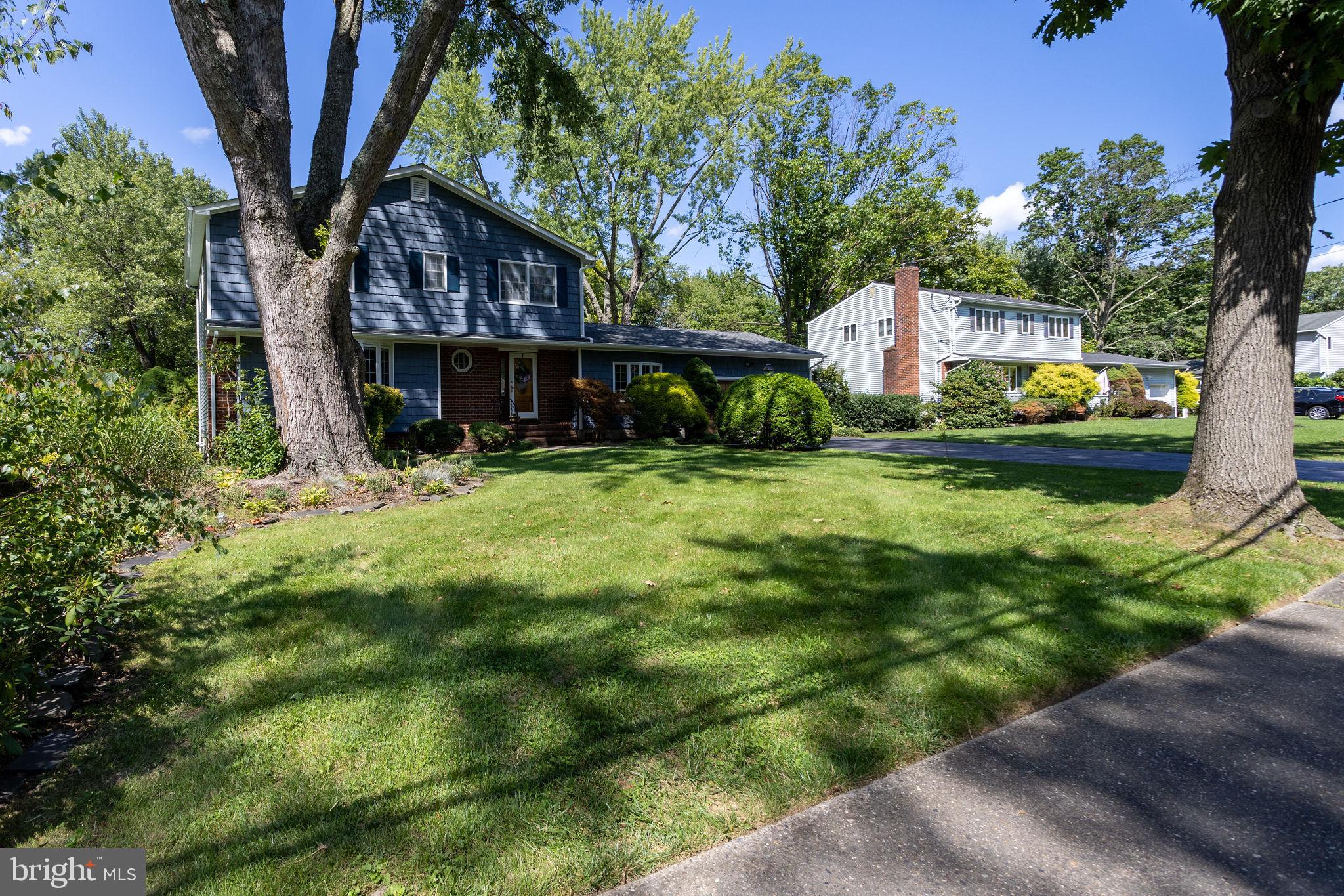 31 Sheffield Road Hightstown, NJ 08520 - Photo 3 of 43 Gallery Image 3