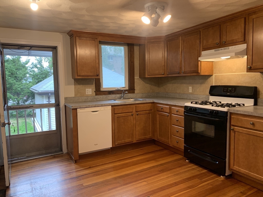 62 Cutter Street, Unit A Waltham, MA 02453 - Photo 4 of 16