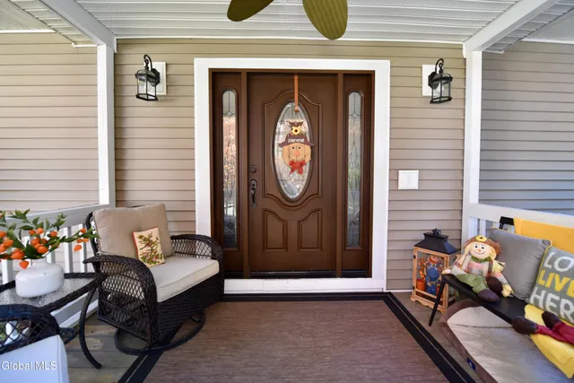 $390,000 | 10 Lakeside Estate, Corinth, NY 12822