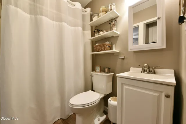 $390,000 | 10 Lakeside Estate, Corinth, NY 12822