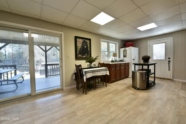 $390,000 | 10 Lakeside Estate, Corinth, NY 12822