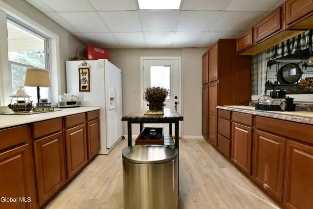 $390,000 | 10 Lakeside Estate, Corinth, NY 12822