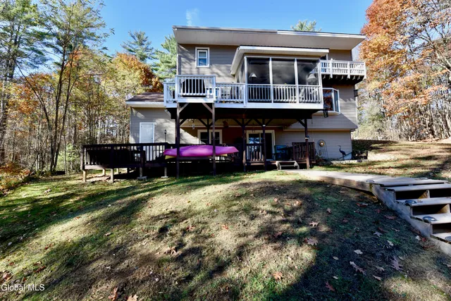 $390,000 | 10 Lakeside Estate, Corinth, NY 12822