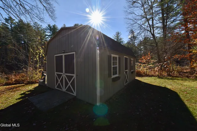 $390,000 | 10 Lakeside Estate, Corinth, NY 12822