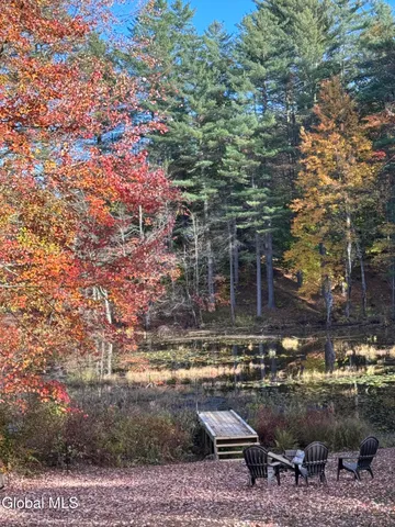 $390,000 | 10 Lakeside Estate, Corinth, NY 12822