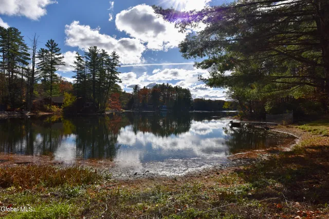 $390,000 | 10 Lakeside Estate, Corinth, NY 12822