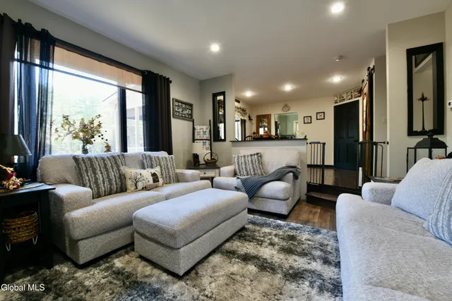 $390,000 | 10 Lakeside Estate, Corinth, NY 12822