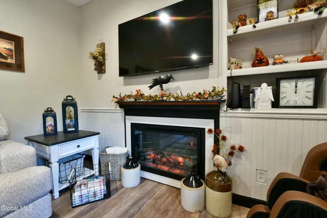 $390,000 | 10 Lakeside Estate, Corinth, NY 12822