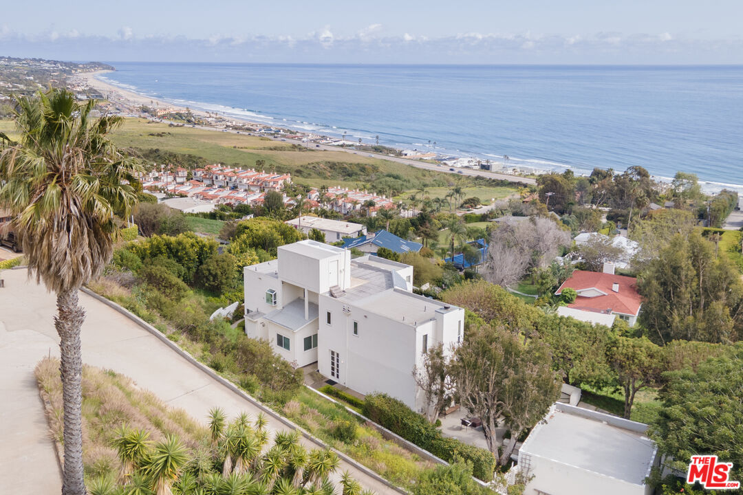 31235 Bailard Road Malibu, CA 90265 - Photo 1 of 32 Gallery Image 1