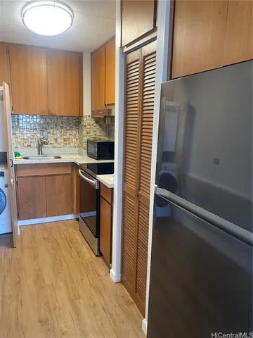 $459,500 | 2015 Wilder Avenue, Unit 3C, Honolulu, HI 96822