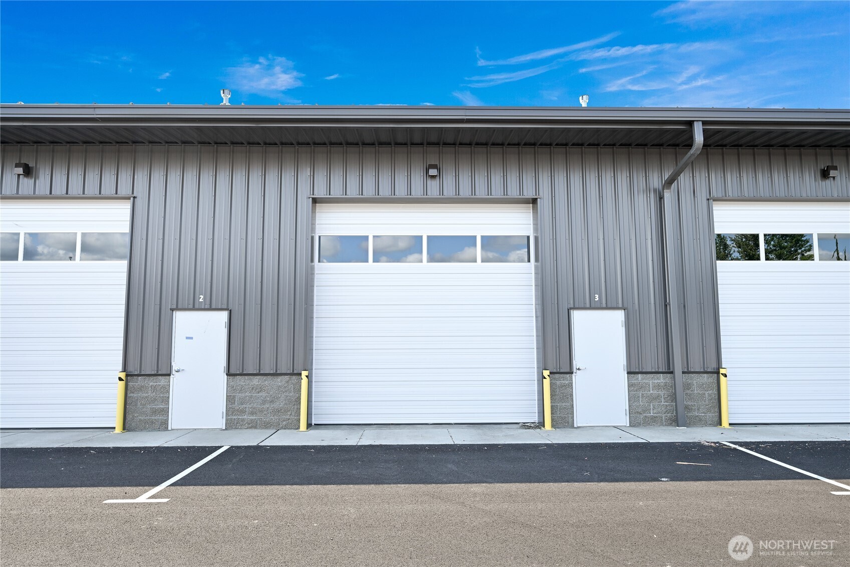 1631 Jills Court, Unit 5 Bellingham, WA 98226 - Photo 11 of 14 a front view of a house with parking space