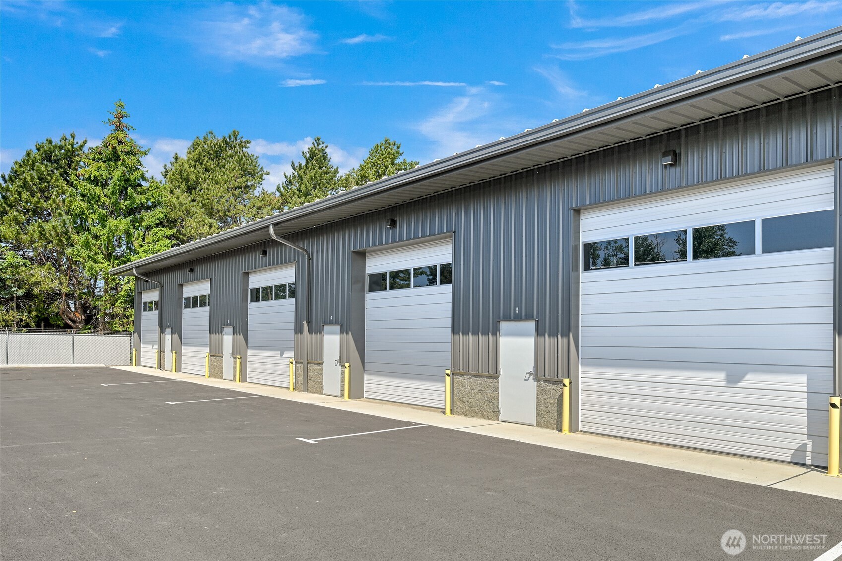 1631 Jills Court, Unit 5 Bellingham, WA 98226 - Photo 9 of 14 a house with a outdoor space