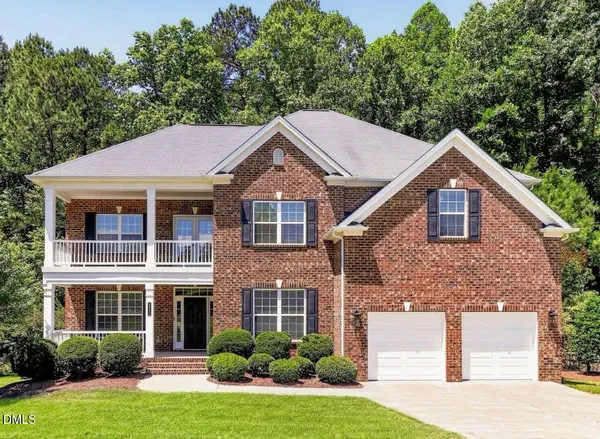 $1,050,000 | 4832 Millens Bay Court, Apex, NC 27539