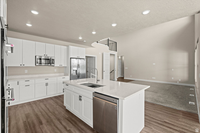 1096 Valley Sage Drive Springville, UT 84663 - Photo 11 of 86