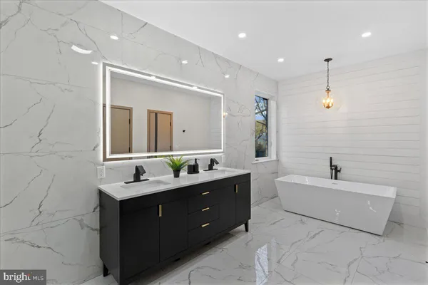 $1,200,000 | 6 Echo Avenue, Moorestown, NJ 08057