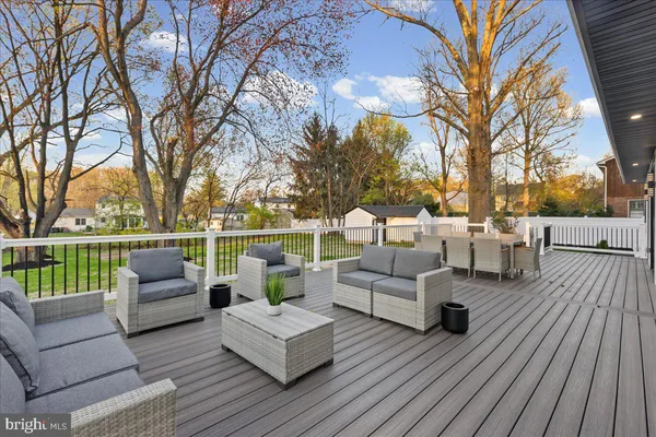 $1,200,000 | 6 Echo Avenue, Moorestown, NJ 08057