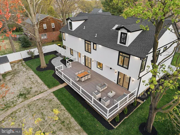 $1,200,000 | 6 Echo Avenue, Moorestown, NJ 08057
