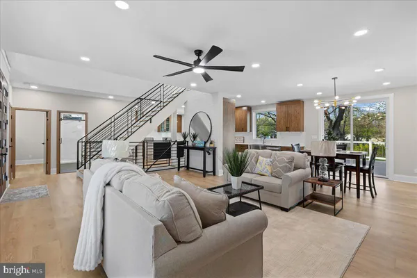 $1,200,000 | 6 Echo Avenue, Moorestown, NJ 08057