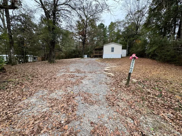 $189,000 | 21562 Saucier Lizana Road, Saucier, MS 39574