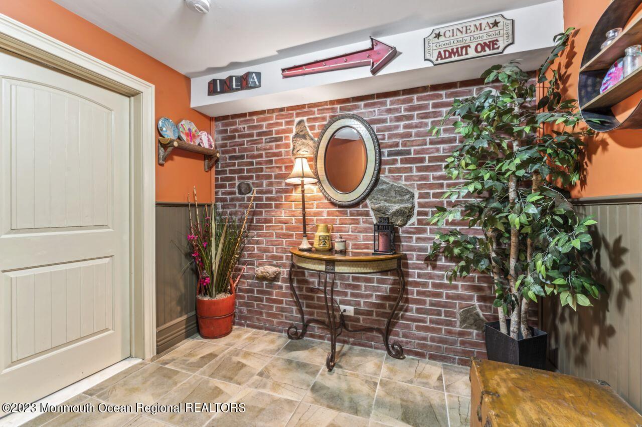 684 Oak Glen Road Howell, NJ 07731 - Photo 39 of 54 DSC01685