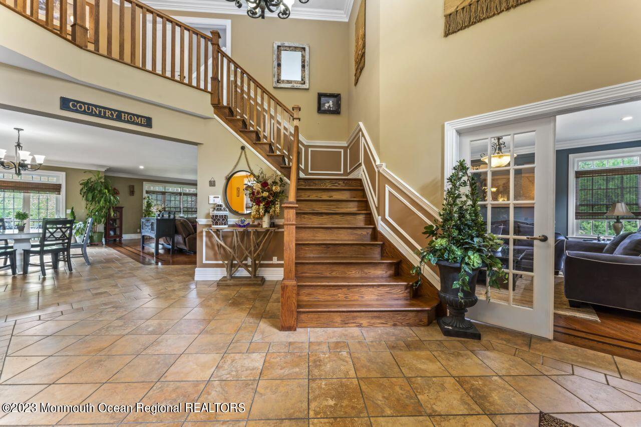 684 Oak Glen Road Howell, NJ 07731 - Photo 6 of 54 DSC01815