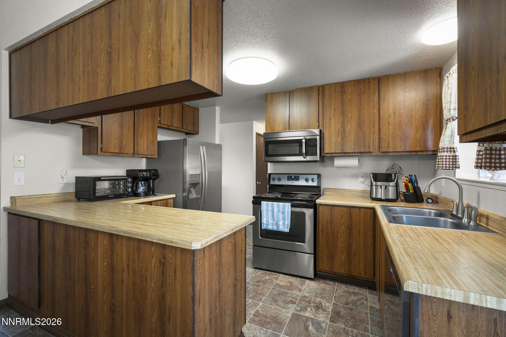 8455 Red Baron Boulevard Reno, NV 89506 - Photo 7 of 15 12-web-or-mls-_DSC2069