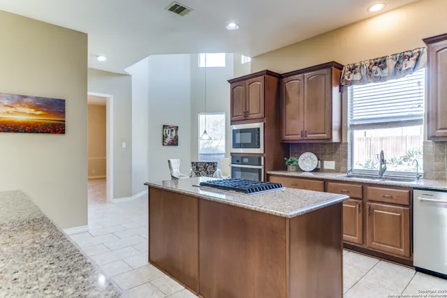 $735,000 | 8914 Woodland Parkway, Boerne, TX 78015