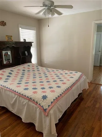 a view of a walk in closet