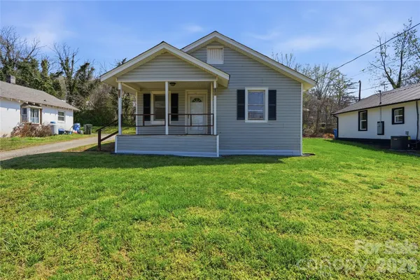 $157,900 | 346 North Cleghorn Street, Rutherfordton, NC 28139