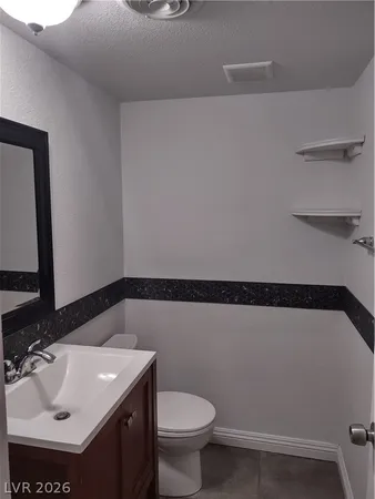 $2,400 | 413 Norwood Lane, Las Vegas, NV 89107
