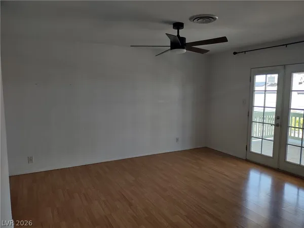 $2,400 | 413 Norwood Lane, Las Vegas, NV 89107