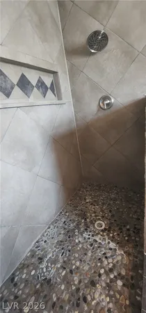 $2,400 | 413 Norwood Lane, Las Vegas, NV 89107
