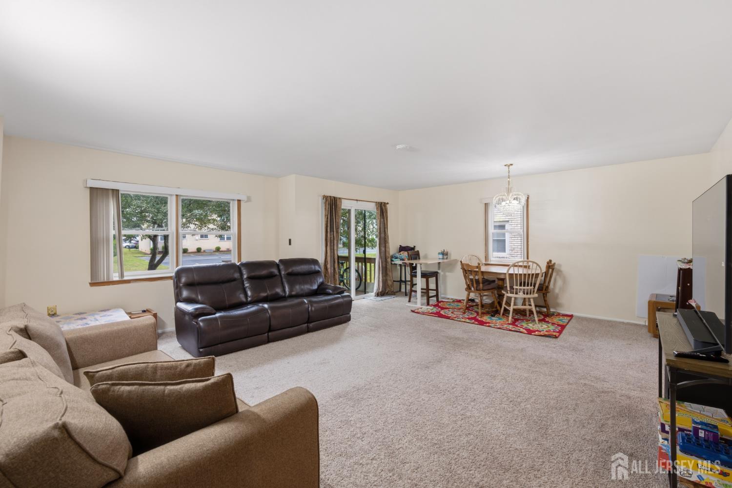 1005 Robin Road Hillsborough, NJ 08844 - Photo 3 of 46