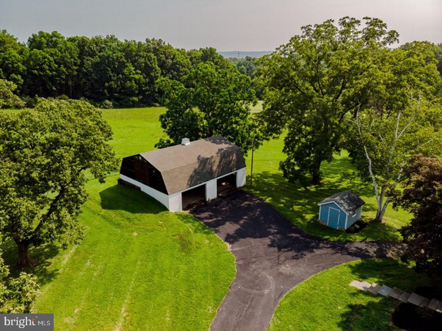 1959 Hill Road Perkiomenville, PA 18074 - Photo 11 of 12 Gallery Image 11