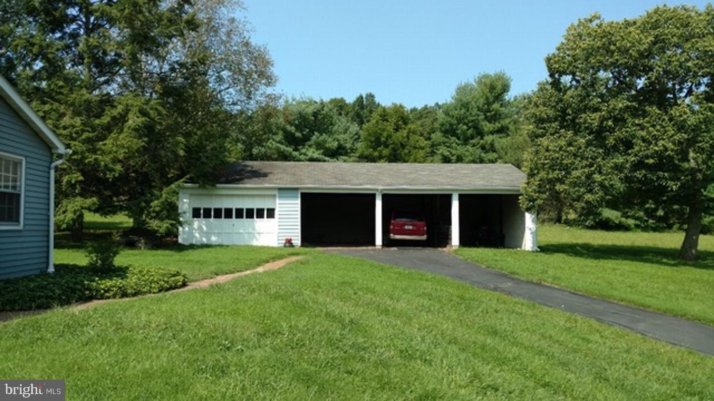 1959 Hill Road Perkiomenville, PA 18074 - Photo 4 of 12 Gallery Image 4