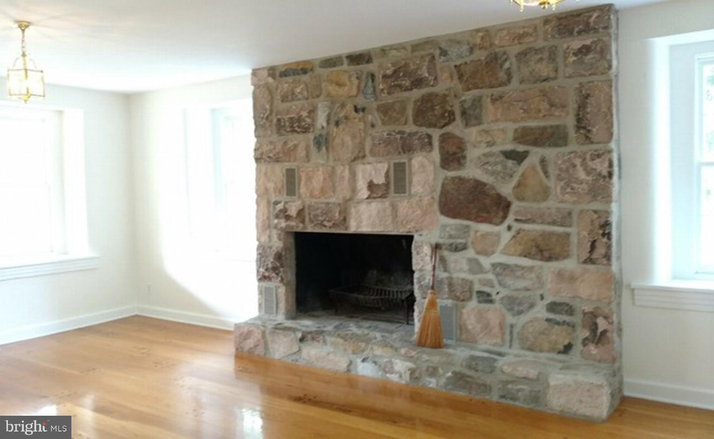 1959 Hill Road Perkiomenville, PA 18074 - Photo 9 of 12 Gallery Image 9