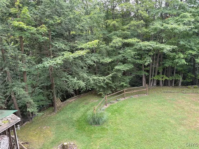 $389,900 | 18 Morris Circle, New Hartford, NY 13413