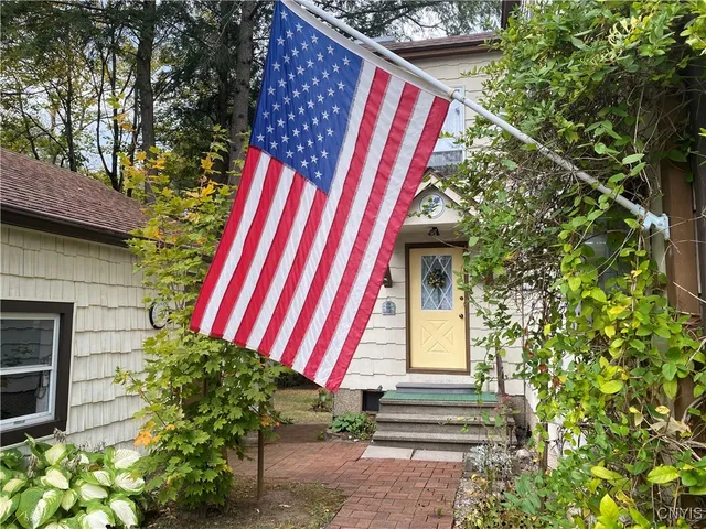 $389,900 | 18 Morris Circle, New Hartford, NY 13413