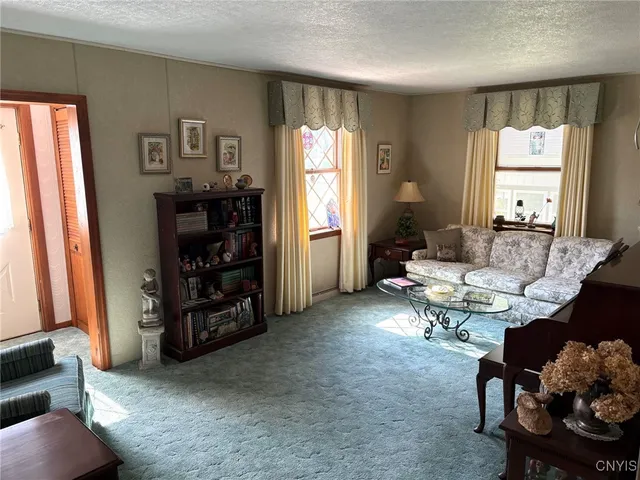 $389,900 | 18 Morris Circle, New Hartford, NY 13413