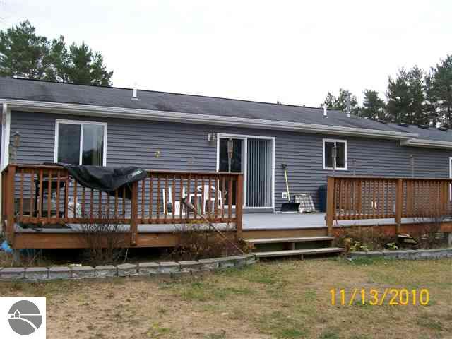 11482 Riley Road Interlochen, MI 49643 - Photo 3 of 14 1722557-2.JPG