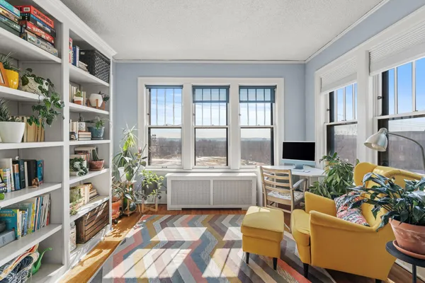 $285,000 | 875 St Clair Avenue, Unit 3, St. Paul, MN 55105