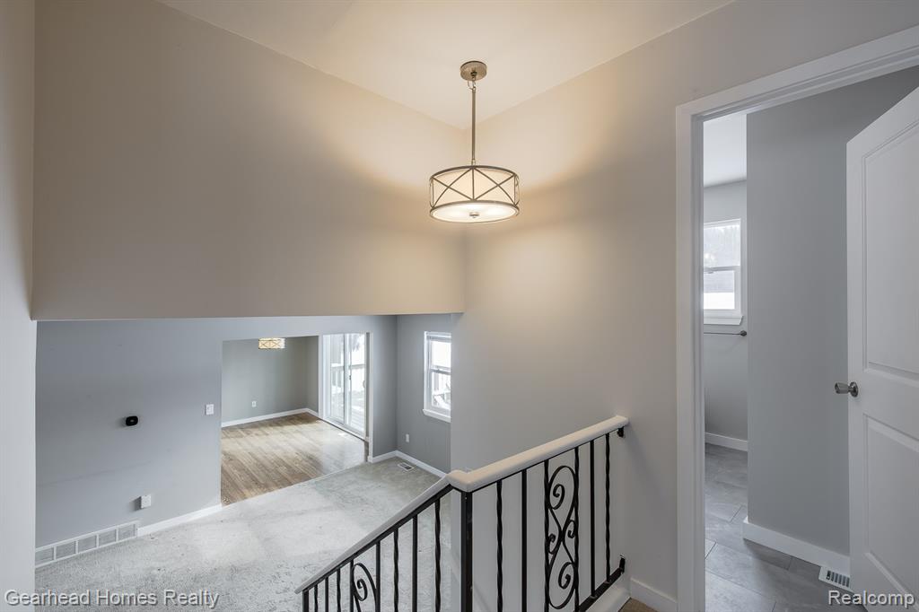 12749 Shaffer Road Davisburg, MI 48350 - Photo 21 of 98 Gallery Image 21