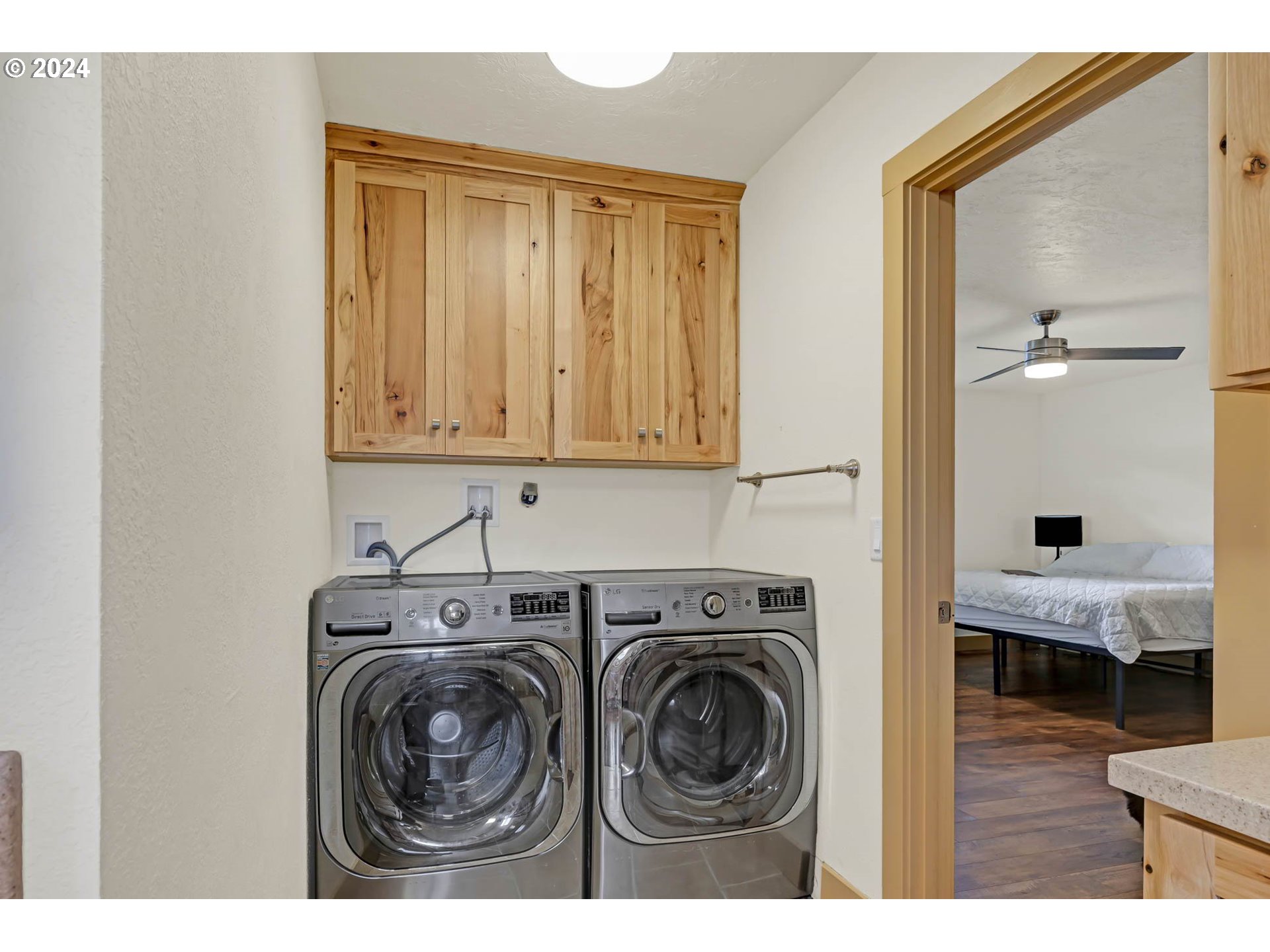 830 G Street Springfield, OR 97477 - Photo 29 of 38 a utility room with closet dryer and washer