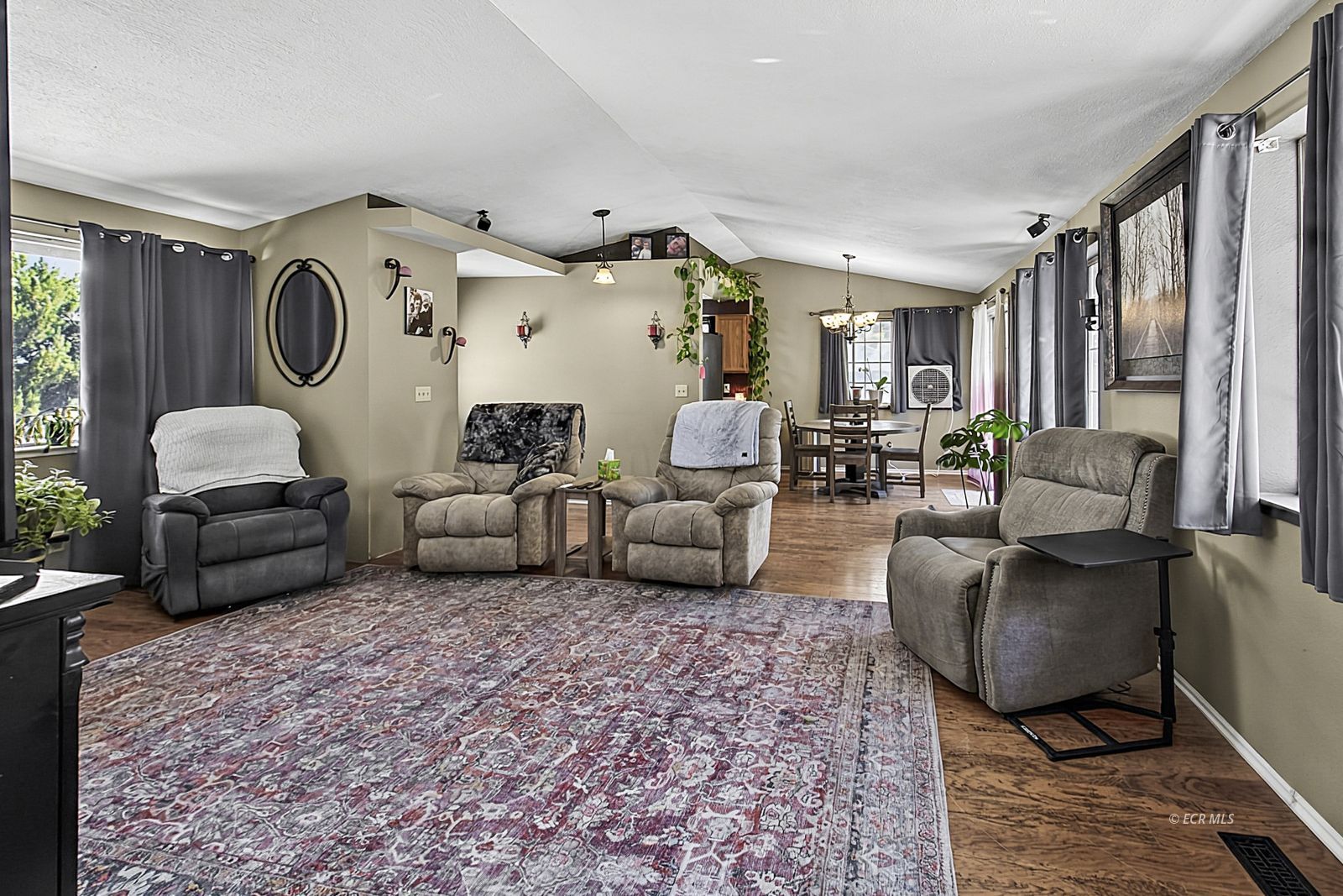 1534 Stitzel Road Elko, NV 89801 - Photo 4 of 35
