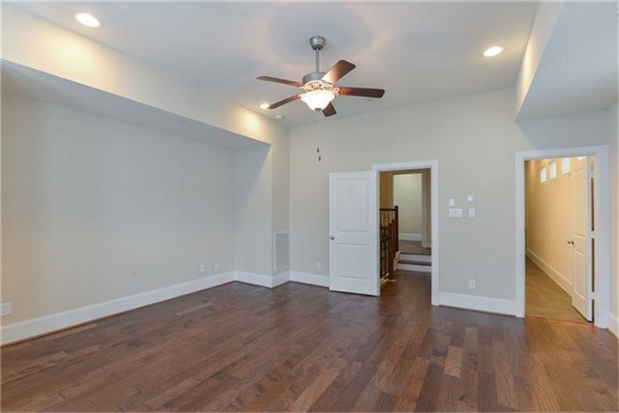 2112 Radcliffe Street Houston, TX 77007 - Photo 3 of 23
