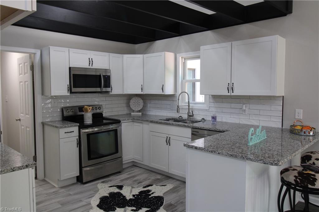 1708 Three Meadows Road Greensboro, NC 27455 - Photo 4 of 38 Gallery Image 4