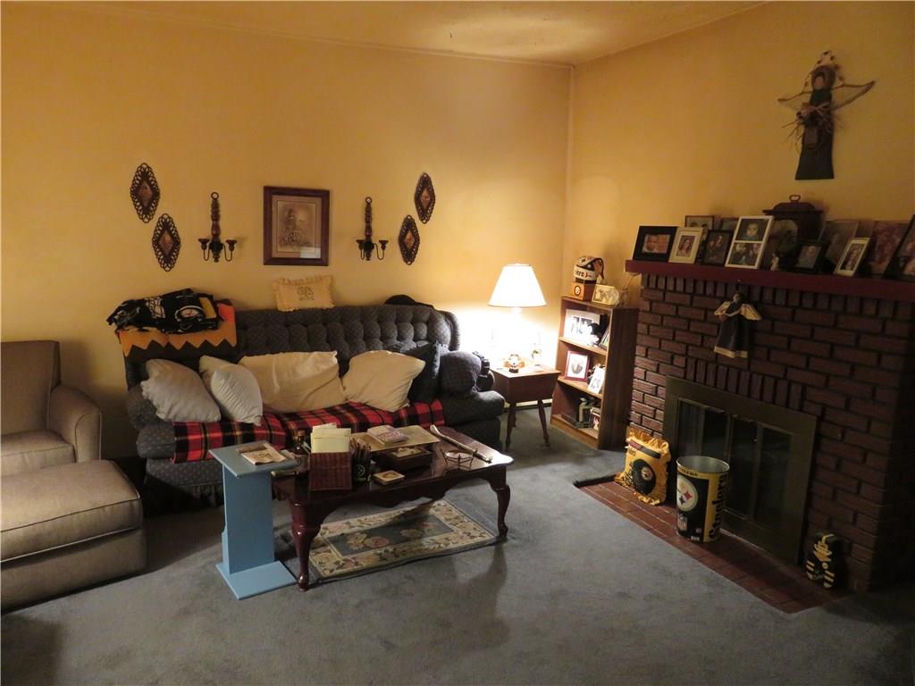 330 Adams Street Rochester, PA 15074 - Photo 14 of 25 One bedroom unit living room