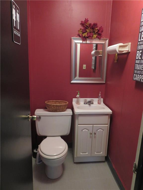 330 Adams Street Rochester, PA 15074 - Photo 23 of 25 Commercial space 2 restroom