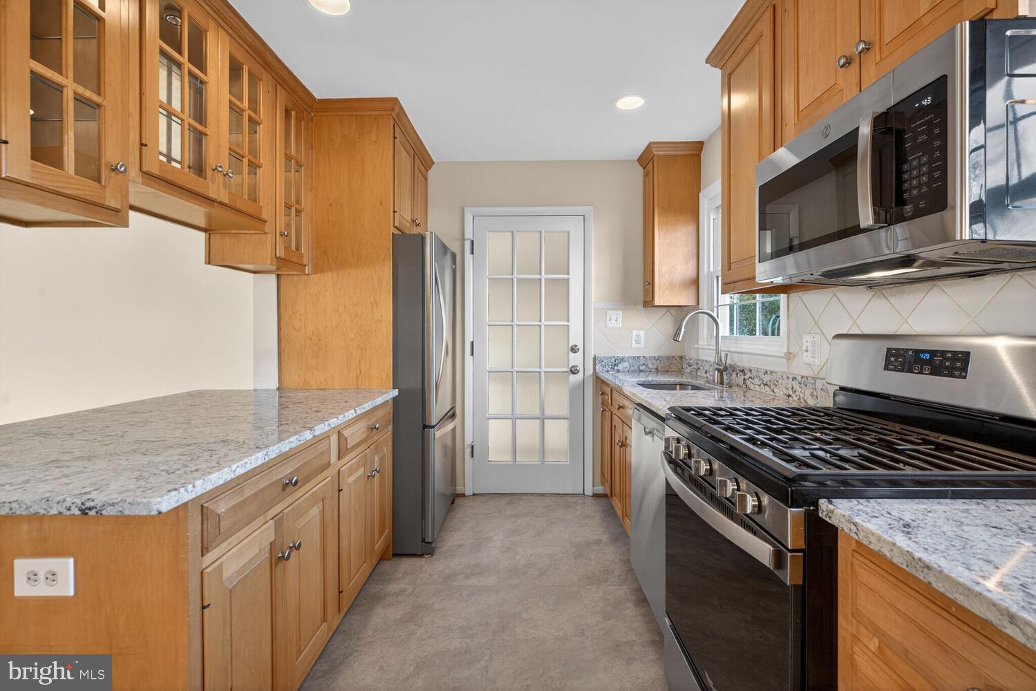 8323 Wagon Wheel Road Alexandria, VA 22309 - Photo 18 of 50 Kitchen